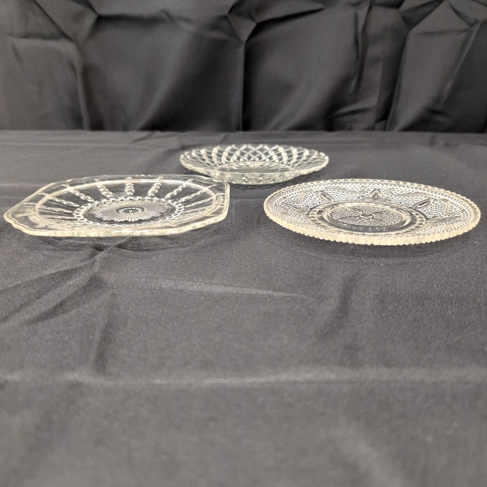 Vintage Clear Pressed Glass Plates Set of 3 Sunburst Diamond Point Floral - Picture 2 of 6